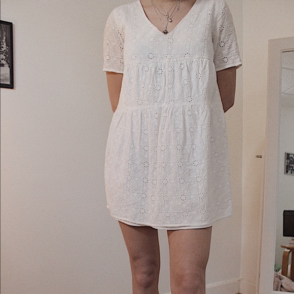 White babydoll dress in a size small! - Picture 1 of 4